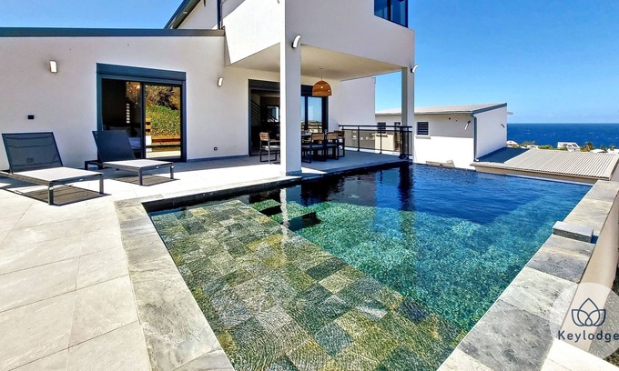 Grand Bois Villa | Villa Del Sol**** - 140 m² - Pool with a sea view - St-Pierre