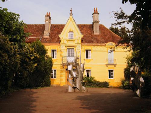 Luxeuil-les-Bains Maison | Villa des Capucins
