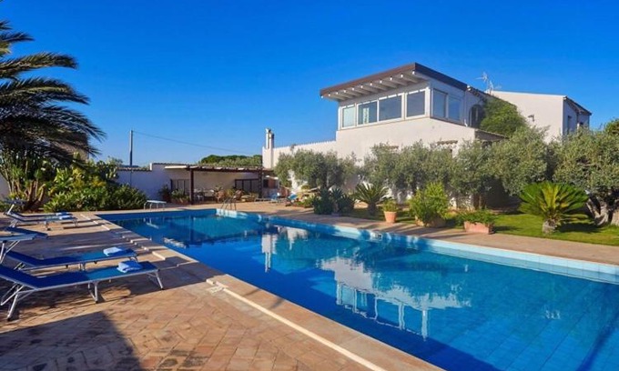 Marinella di Selinunte Villa | villa di lusso con piscina