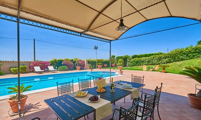 Lentini Villa | Villa Dinira