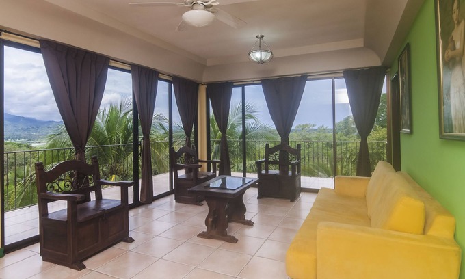 Tarcoles Villa | Villa Domelua: Belle, spacieuse et relaxante / avec piscines privées