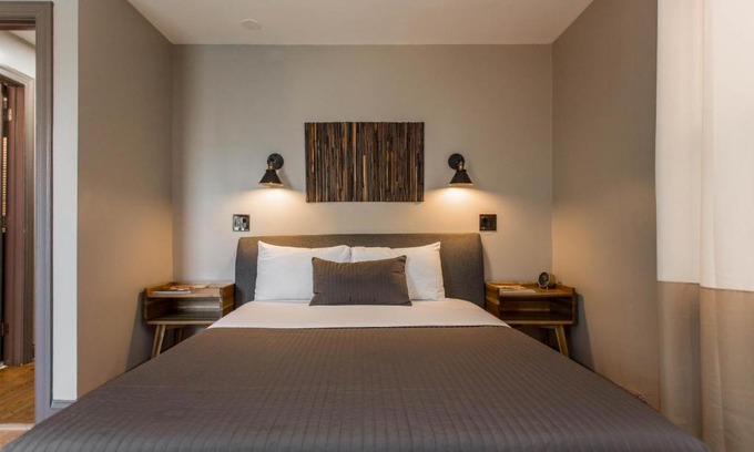 Bronzeville Maison | Villa Dubois Guest House
