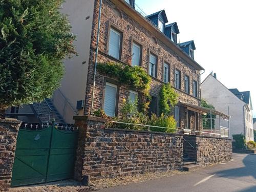 Poltersdorf Appartement | Villa Eisfeld