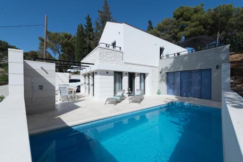 Milna (Brac) Villa | VILLA ELEMENTA - A peaceful retreat