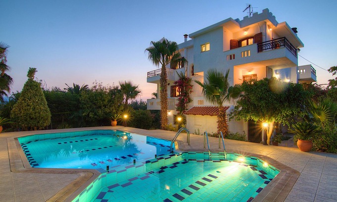 Viranepiskopi Villa | Villa Elena - Villa de vacances privée avec piscine près de Réthymnon, Crète