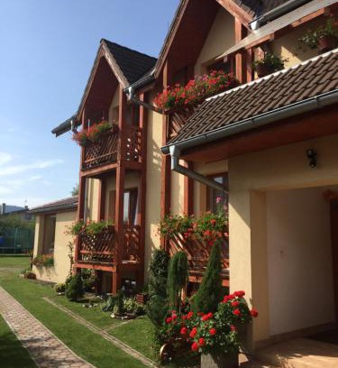 Smizany Maison | Villa Elena