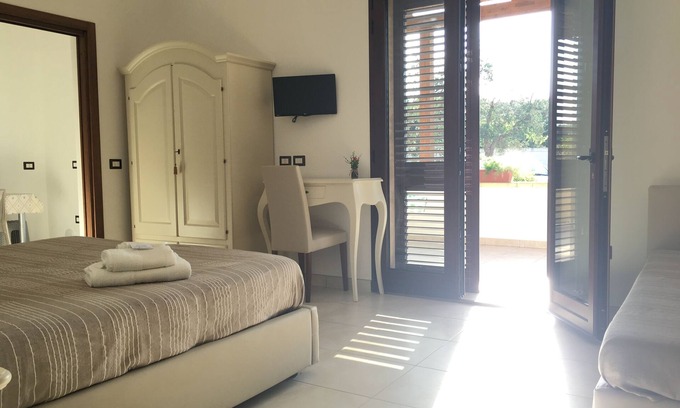 Borgagne Appartement | Villa Elia, Tenuta Le Scerze, apt. with kitchen, 2px