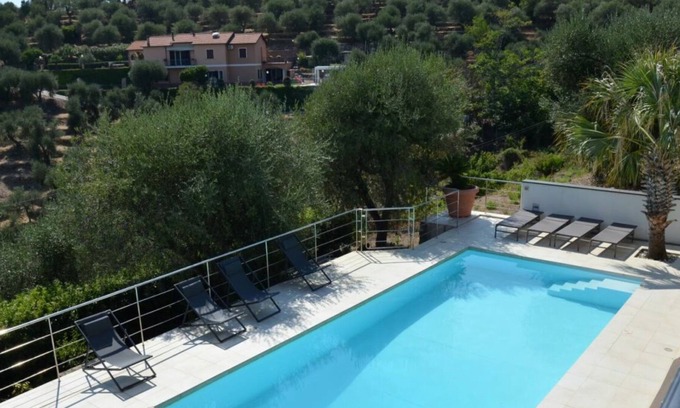 Civezza Villa | Villa Elisa avec piscine privée. Avec 4 chambres, 8 personnes