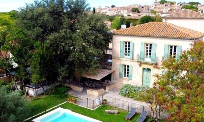 Gallargues-le-Montueux Maison | Villa Émilie avec Piscine et Parc arboré au cœur du Village