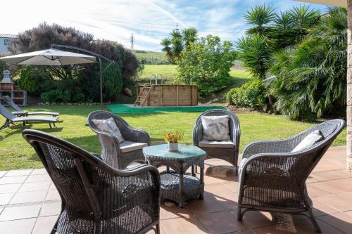 Revilla Maison | Villa entre Santander y Cabárceno con piscina