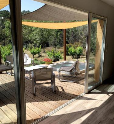 Berlou Maison | Villa Et au milieu coule un ruisseau - Piscine, jacuzzi privé, boulodrome