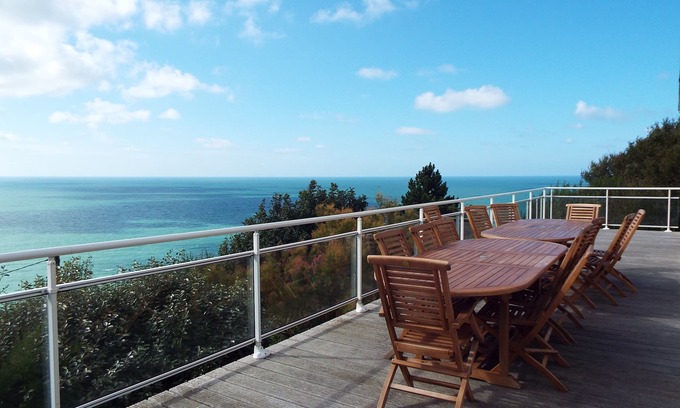 Saint-Pierre-en-Port Villa | Villa, vue exceptionnelle et panoramique sur plage, mer, falaises à 2 h de Paris