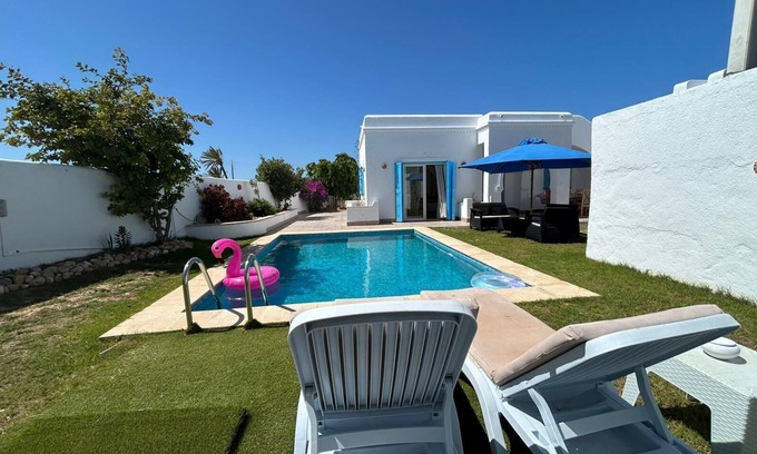 Fatou Villa | VILLA FATOU PISCINE PRIVEE SANS VIS A VIS DJEBRA