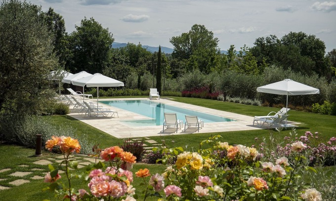 Foiano della Chiana Villa | Villa LA Fonte Promoted By WeekHomes.com