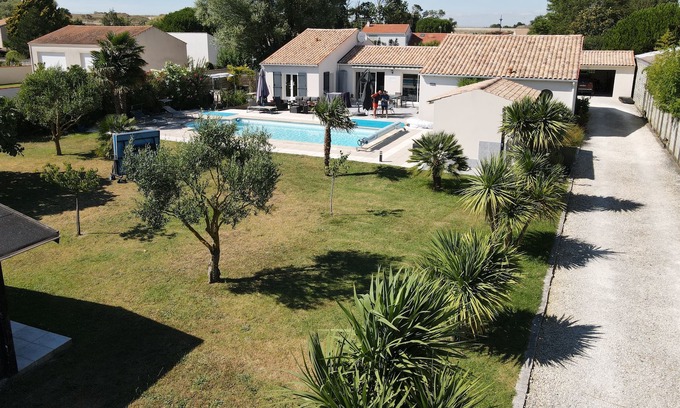 Les Boucholeurs Villa | Villa plein pied pour 6 personnes avec piscine chauffée à 900m de l'océan