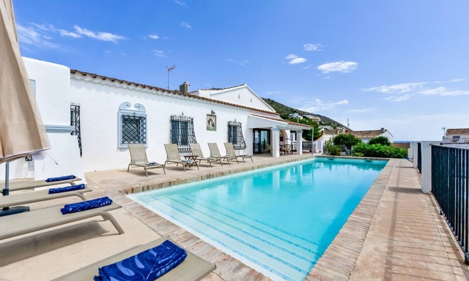 Cala del Portet Villa | Villa à louer à El Portet de Moraira, SAN VICENTE, 50 mts de l'eau et piscine privée.