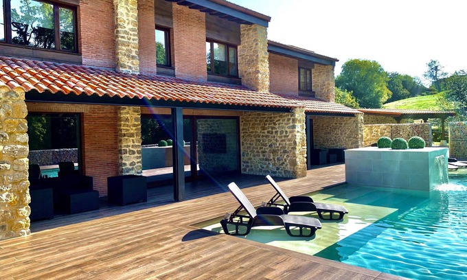 Noriega Maison | Villa formed by two apartments with private pool in Asturias. Elmarquesau