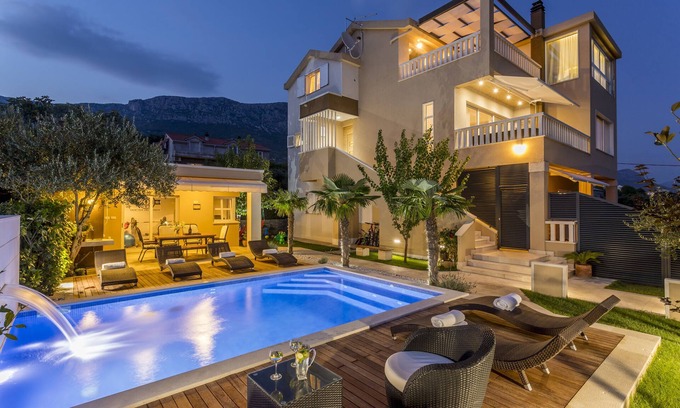 Kastel Gomilica Villa | Villa Fox Exclusive - PISCINE CHAUFFÉE, VUE SUR LA MER, GYM ET BBQ
