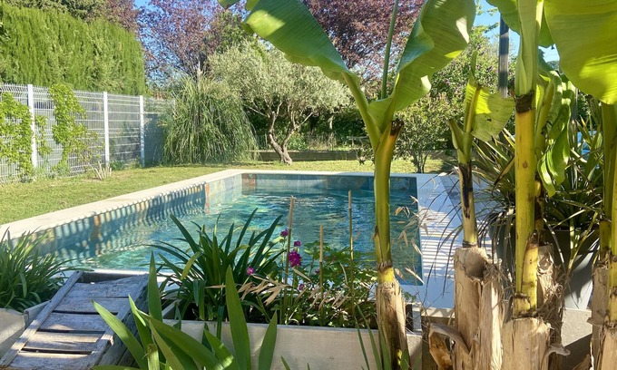 Saint-Hilaire-de-Brethmas Villa | Villa entre mer et cevennes avec piscine privative