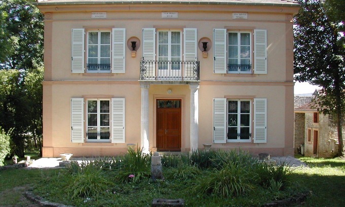 Malain Lit Et Petit-Déjeuner | VILLA FRANCOIS SUGIER (1853) Coeur de Bourgogne