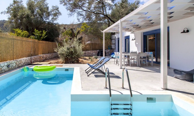 Mikros Gialos Villa | Villa avec piscine privée près de la plage