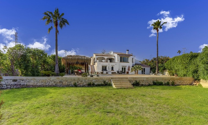 Urbanizacion La Mandarina Villa | Villa Garcia - 9 personnes dans 4 chambres, avec TV, climatisation, wifi et piscine
