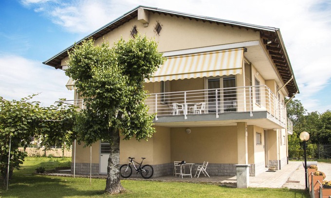 Alba Villa | Villa Gemma, la maison, dans les Langhe, de vos vacances avec piscine et vélos.
