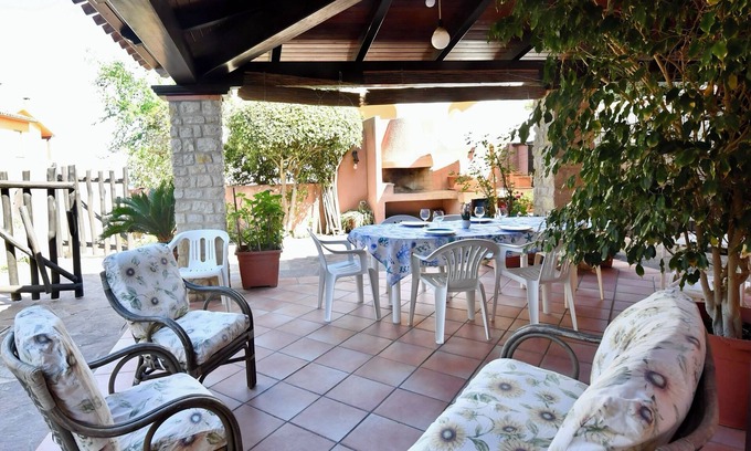 Sa Rocca Tunda Maison | Villa Gianni - Rustic House a Few Steps from the Sea for Families Seeking Peace