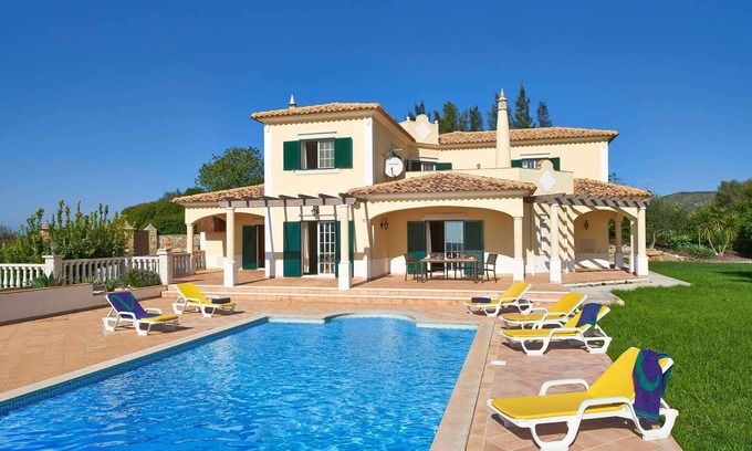 Ariolos Villa | Villa Gomes - Trois Chambres Villa, Couchages 6