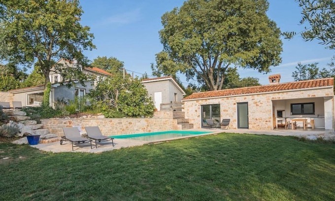 Vizinada Villa | Maison de vacances dans une nature magnifique avec piscine et vélos