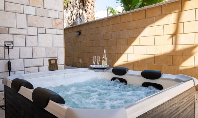 Baia Verde Villa | Villa 'I Love Baia Verde Spa' avec piscine privée, terrasse privée et climatisation