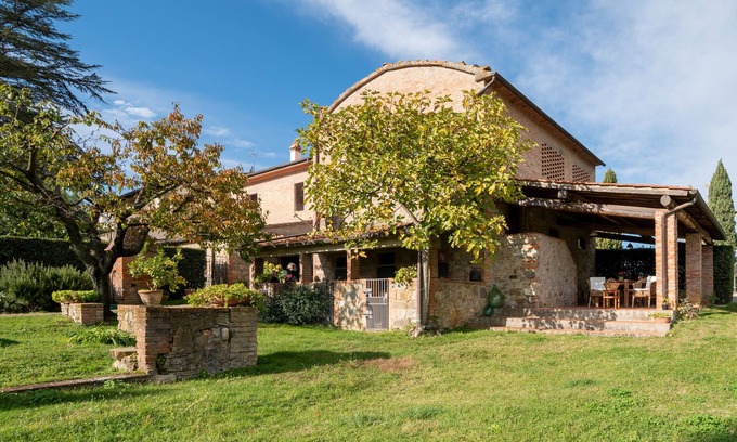 Bucine Autre | Villa "Il Fienile Il Sole Verde", avec piscine partagée et Wi-Fi