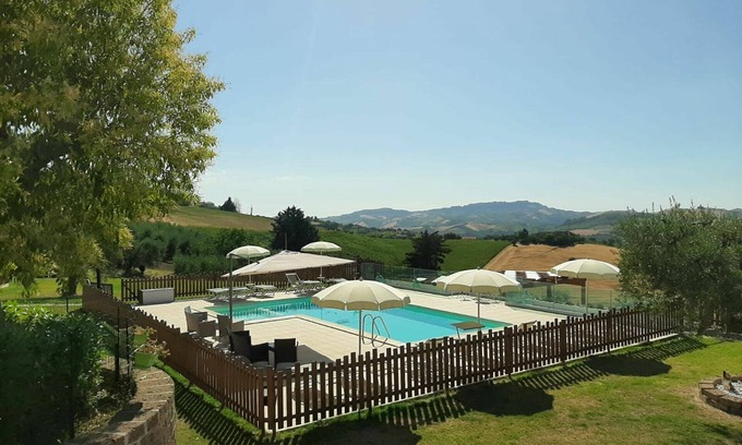 Carassai Villa | Villa à Carassai avec 4 chambres à coucher, 11 couchages