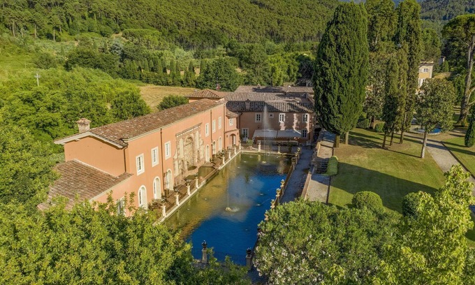 Vorno Villa | Villa à Capannori avec 12 chambres à coucher, 24 couchages