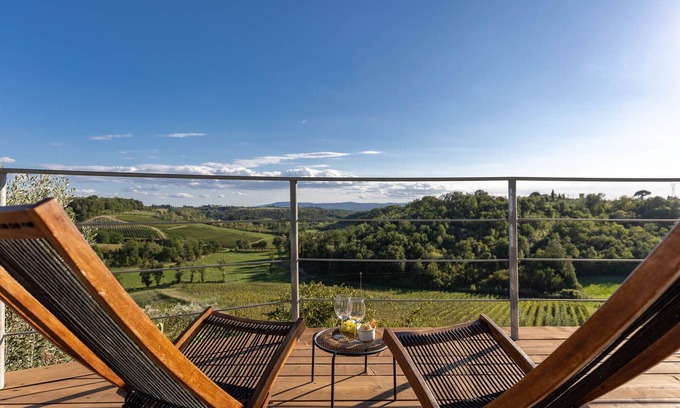 Montespertoli Villa | Villa Tirinzano Chianti 14 personnes dans 7 chambres et 7 salles de bains
