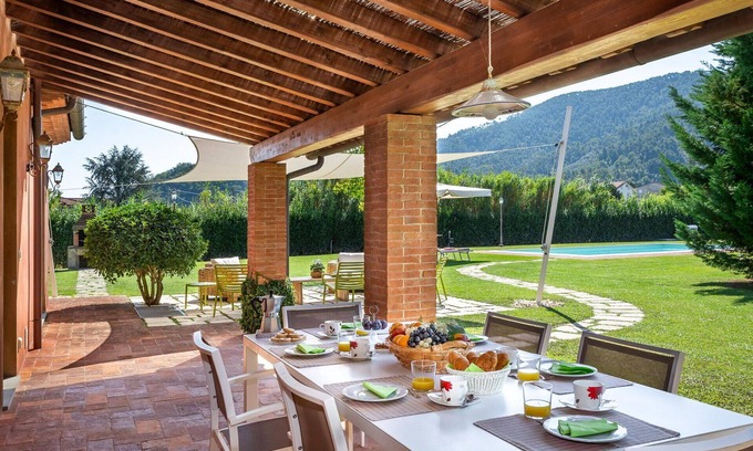 Colle di Compito Villa | Villa in Colle Di Compito with 2 bedrooms sleeps 4