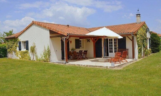 Vasles Villa | Villa avec Wi-Fi, dans un environnement naturel