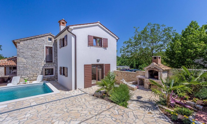 Peresiji Villa | Boetiekvilla met zwembad in Peresiji
