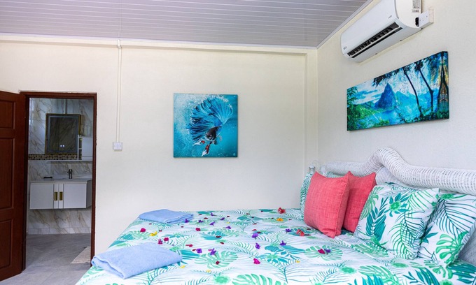 Marigot Bay Maison | Villa in marigot bay. Breakfast inclusive. 2 mins walk to the beach