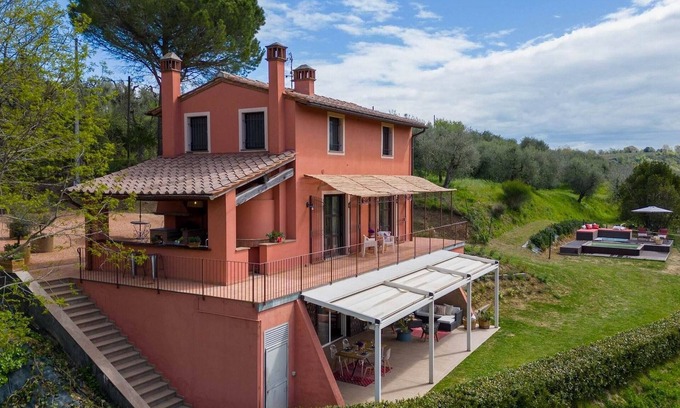 Palaia Villa | Villa à Palaia avec piscine,jacuzzi,climatisation,véranda,barbecue,jardin et vue