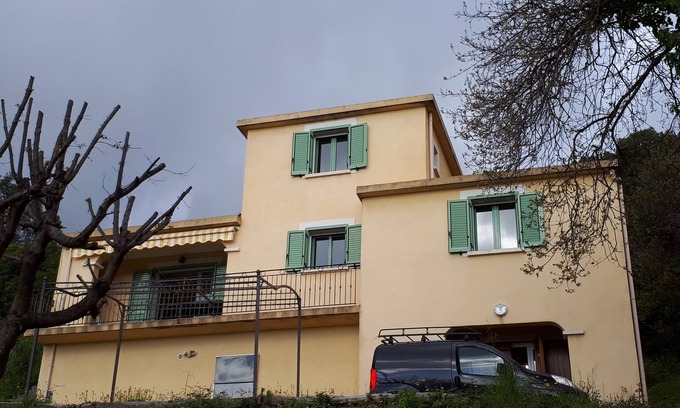 Santa-Lucia-di-Moriani Maison | Villa in the countryside, near the sea. Fantastic panoramic sea views.