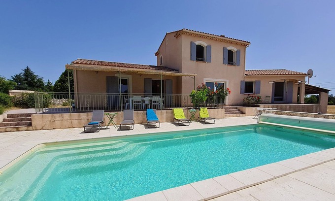 Simiane-la-Rotonde Maison | Villa in the countryside with heated pool