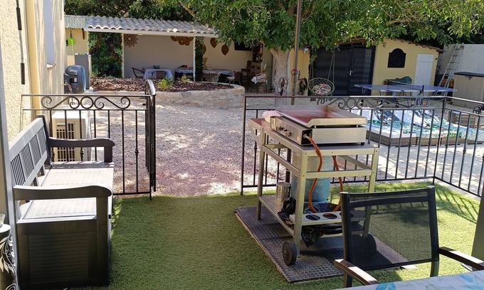 Gareoult Maison | Villa in the heart of green Provence
