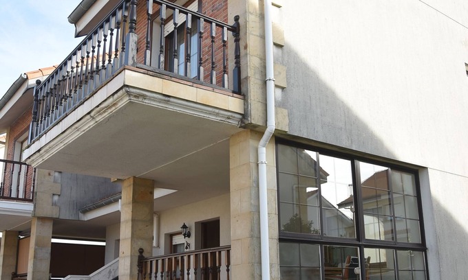 Argonos Villa | Chalet à Urb. avec piscine Chalet à Urb. avec piscine