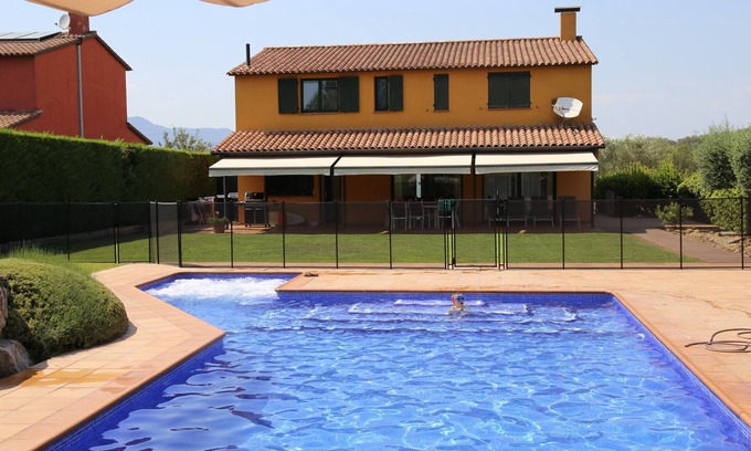 Sant Julia de Ramis Villa | Villa in VELOcity Girona, 4 Bedrooms, Pool, Office, Garage