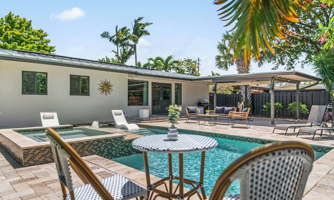 Wilton Manors Villa | Villa in Wilton Manors Heated Pool 10 min to beach