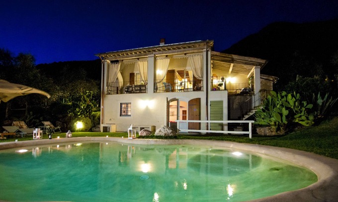 Camaiore Villa | Villa / Independent home à Camaiore avec 3 chambres à coucher, 6 couchages