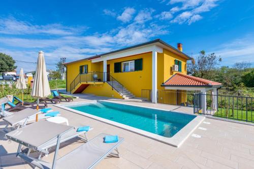 Sveta Nedelja Maison | Villa Jole, a charming modern villa surrounded by rustic beauty