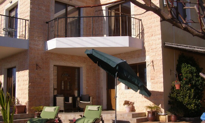 Ineia Villa | Villa Julieann avec piscine privée, vue imprenable sur la mer et la montagne. Idéal pour les promenades.