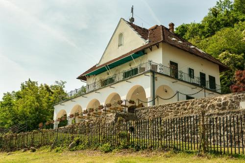 Szigliget Lit Et Petit-Déjeuner | Villa Kabala